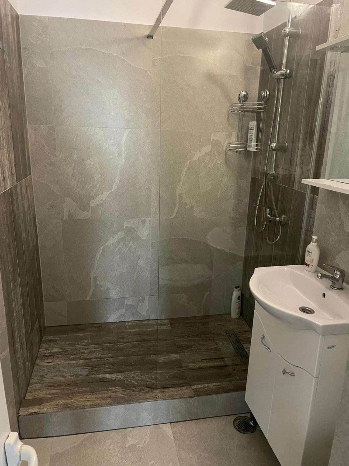 Concept Home Valcea Ramnicu Valcea Bagian luar foto